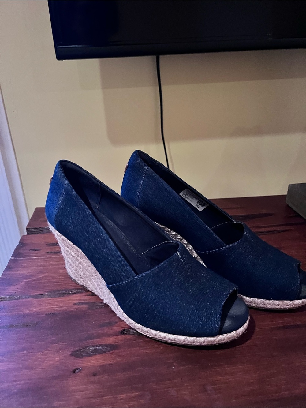 Toms Wedge Espadrille Peep-Toe Heels in Navy Denim - Women EUC